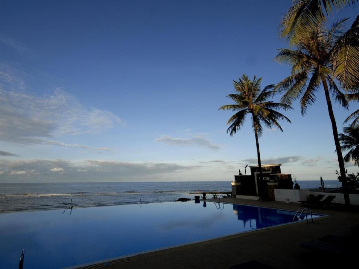Golden Pine Beach Resort Pran Buri Exterior photo